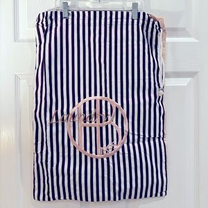 NEW Henri Bendel Vintage Travel Bags